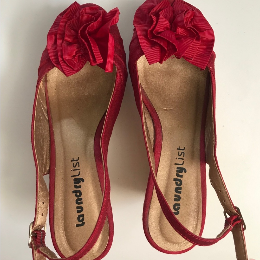 Red Flower Wedges Size 6.5